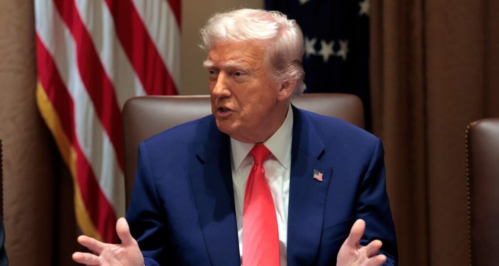 a19.FEMA Boss Fired After Remarks To Congress